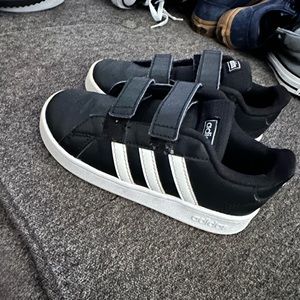 Toddler adidas. Excellent condition. Only worn a few times.